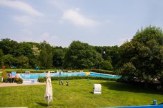 Freibad Hungen, Schwimmerbecken am Morgen