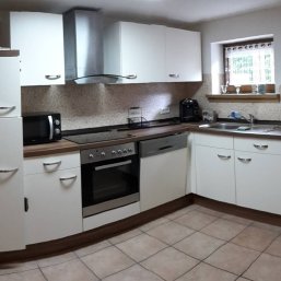 moderene Küche der "Ferienwohnung zwischen Vogelsberg und Wetterau"