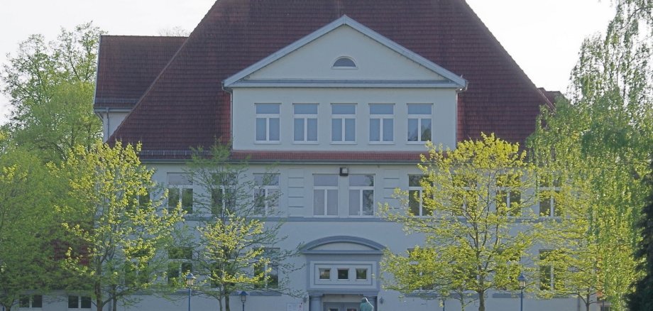Kulturzentrum Alte Grundschule Frontansicht Ausschnitt