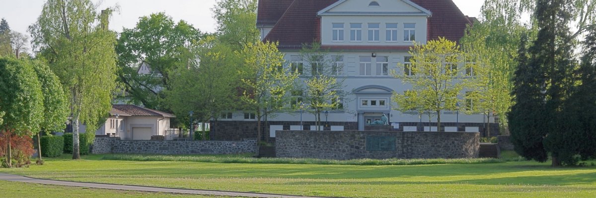 Kulturzentrum alte Grundschule Sicht von vorne