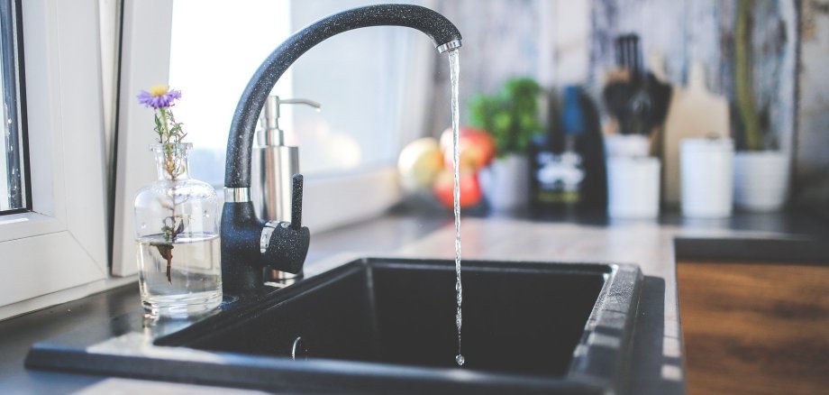 Beispielbild Wasserhahn Beispielbild Wasserhahn