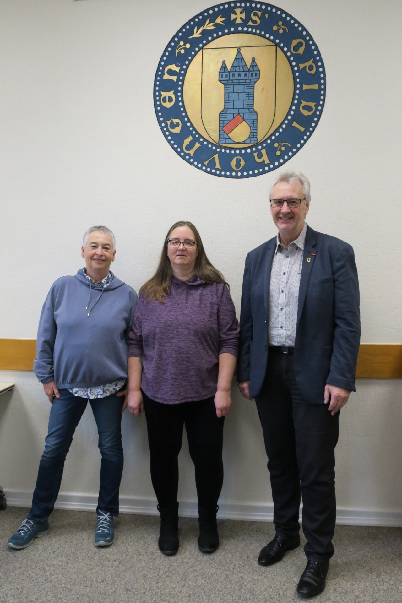 (v. l.) Bereichsleiterin Sabine Nickel mit Antje Weber und Bürgermeister Wengorsch (v. l.) Bereichsleiterin Sabine Nickel mit Antje Weber und Bürgermeister Wengorsch